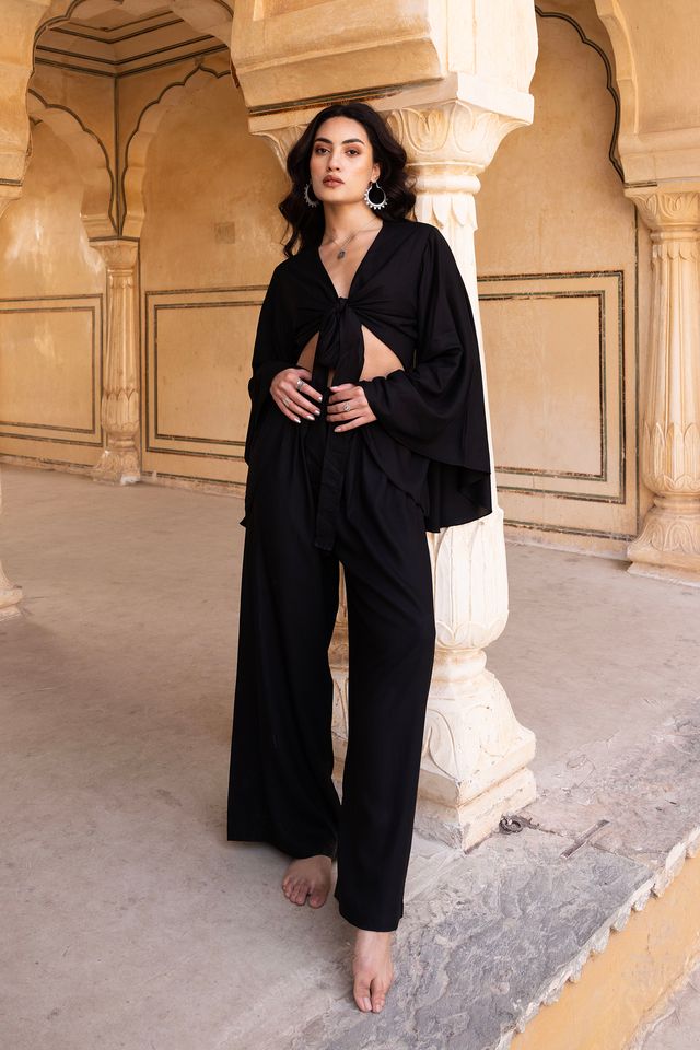 Phoenix Bell Sleeve Wrap Top - Black – Veena Vintage