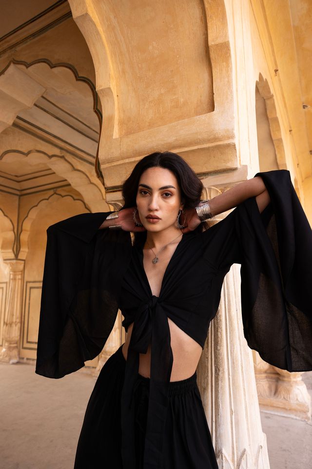 Phoenix Bell Sleeve Wrap Top - Black – Veena Vintage